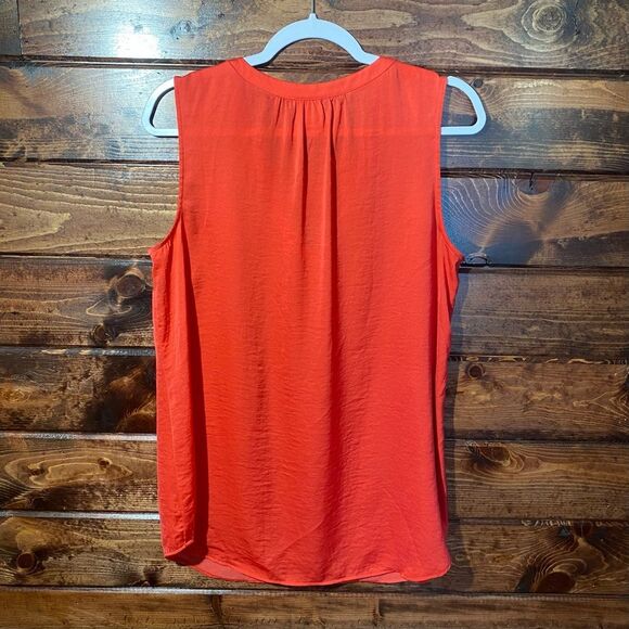 Cabi Hibiscus Rose Red Split V- Neck Flowy Silky Tank Blouse Women's Size Medium - Picture 13 of 13